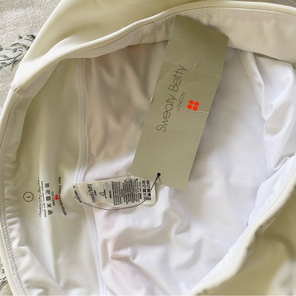 Sweaty Betty Track Speed Running Short Women's NWT Size Large - Picture 4 of 10